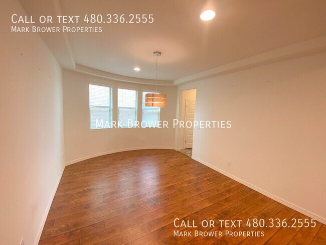 Building Photo - 3842 E Alfalfa Dr