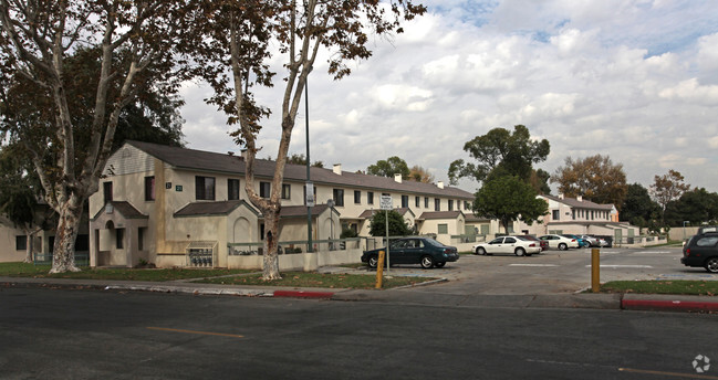 Building Photo - Carmelitos Housing