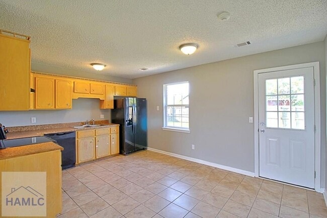 Building Photo - 850 Lyndsi Ln