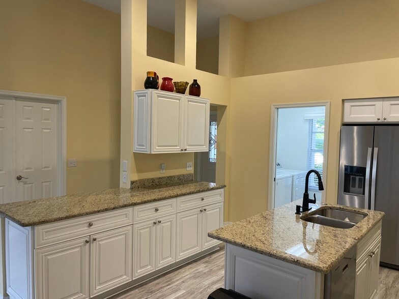 Building Photo - 22076 Seashore Cir