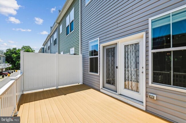 Building Photo - 1679 Signalman Ct