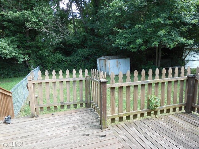 Building Photo - 2 br, 1.5 bath Townhome - 6638 Chasteen Ln