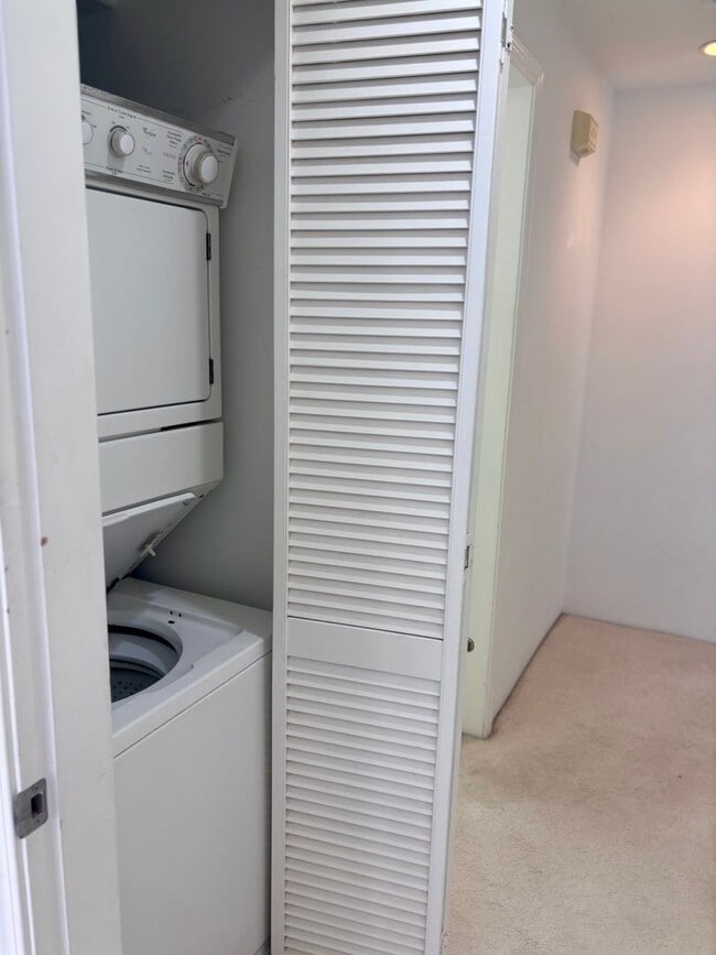 Building Photo - Available now | 2 Bedroom, 2 Bathroom with 2 Assigned Parking Stalls in Kona Sea Ridge