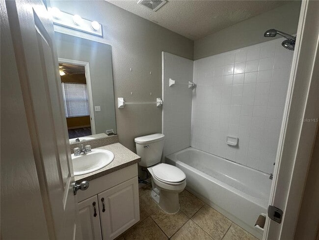 Building Photo - 2348 SW 42nd Dr