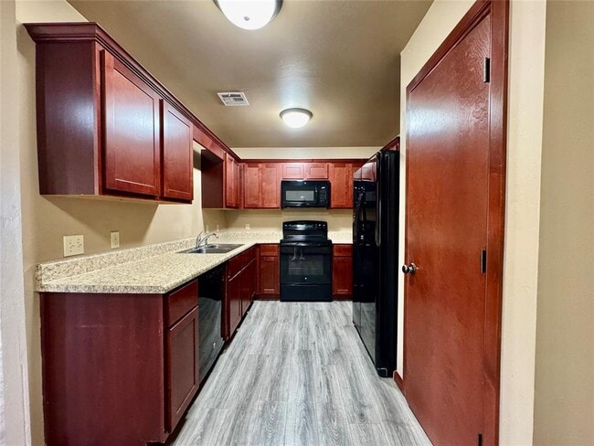 Building Photo - 1605 Lawter Rd