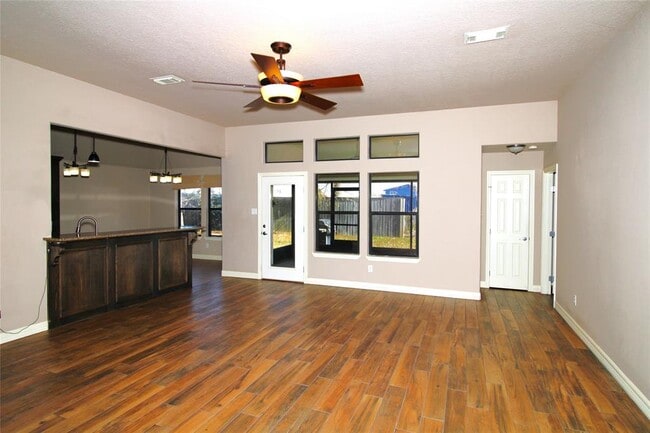 Building Photo - 119 Dove Trail