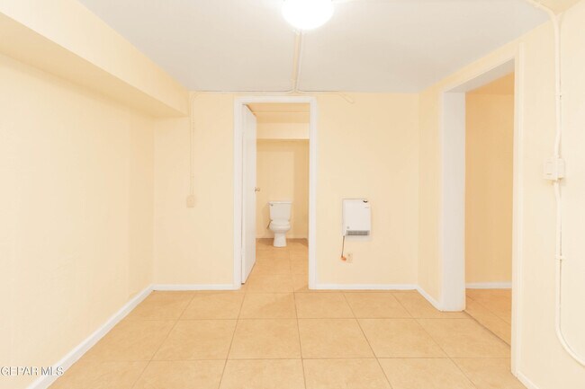 Building Photo - 1309 E Rio Grande Ave