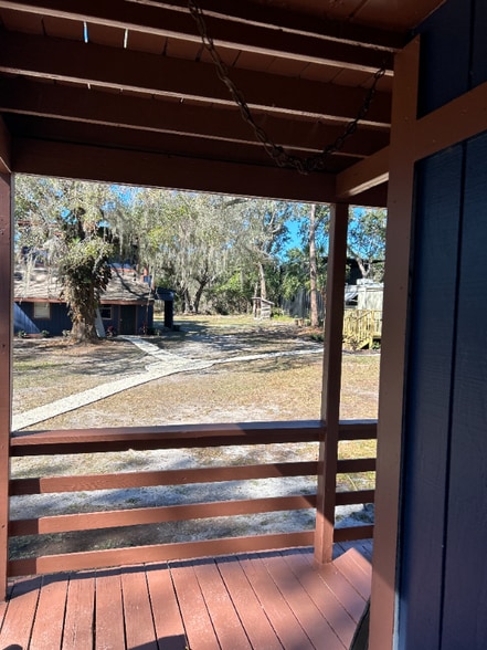 Building Photo - 18812 Carr Dr