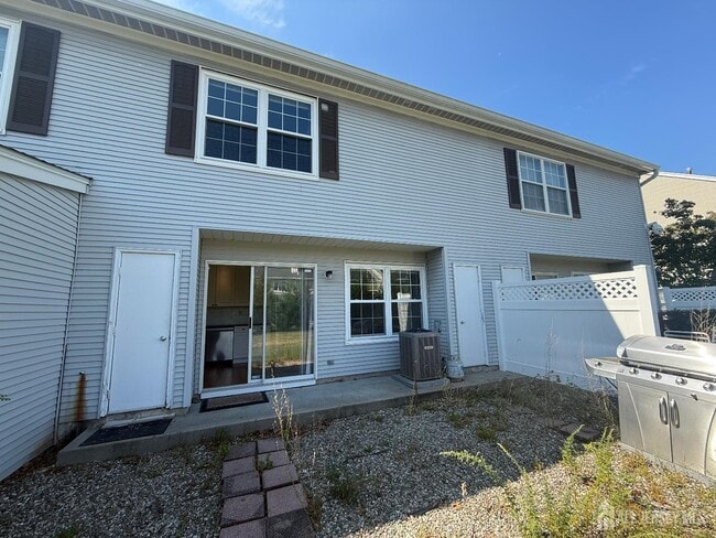 Building Photo - 425 Northam Dr
