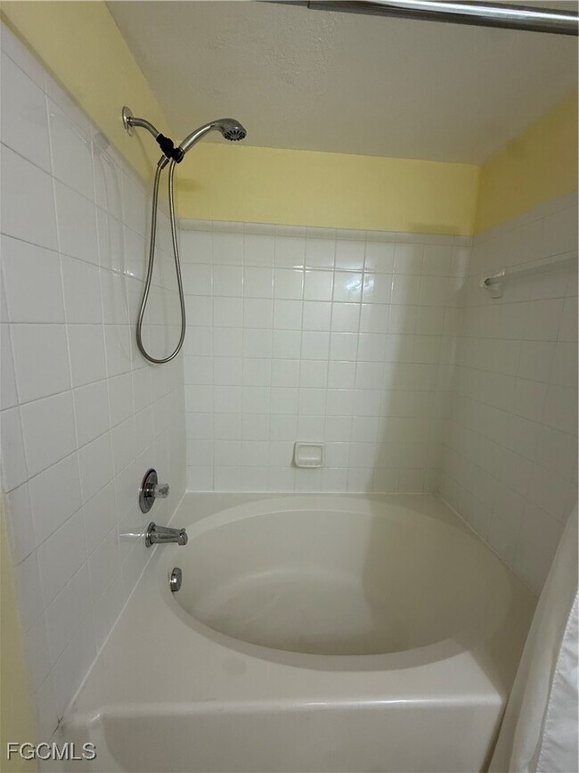 Building Photo - 23680 Walden Center Dr