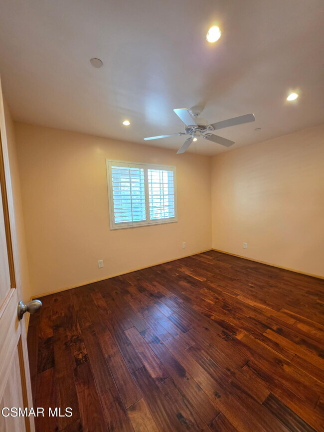 Building Photo - 6172 Sylvan Dr