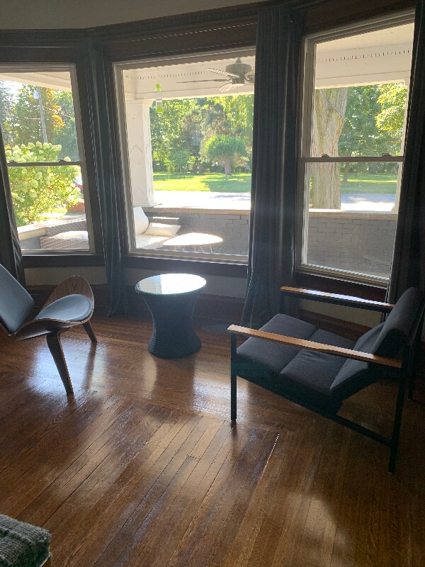 Building Photo - 2948 Broadway St