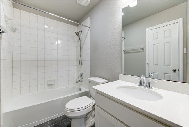 Building Photo - 28918 Woods Rose Ct