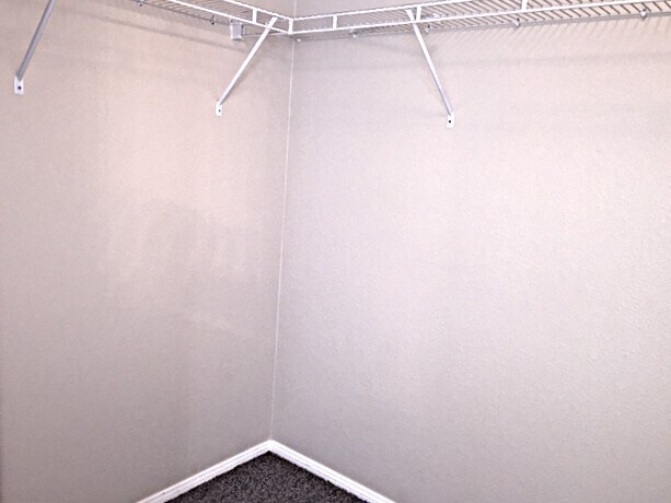 Building Photo - 8440 Walker Gardens Pl