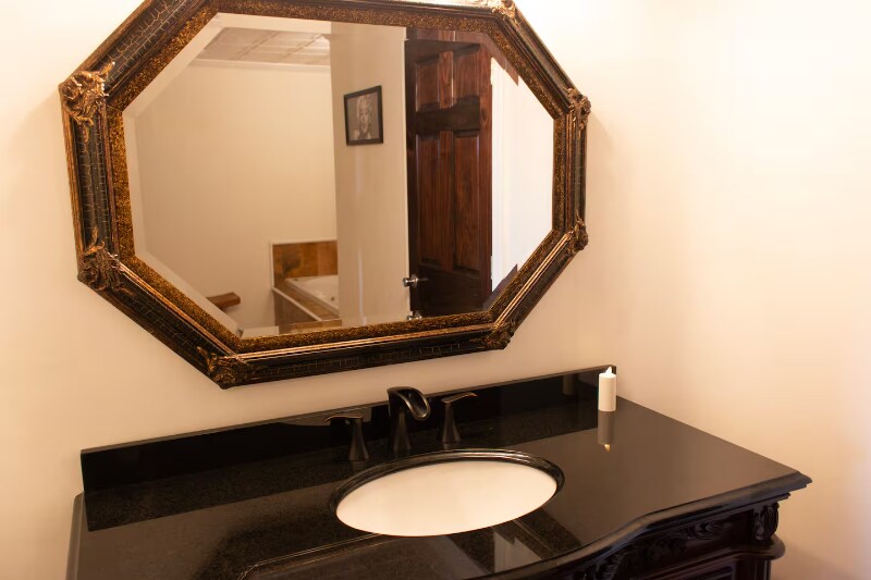 Building Photo - 11 Music Square E