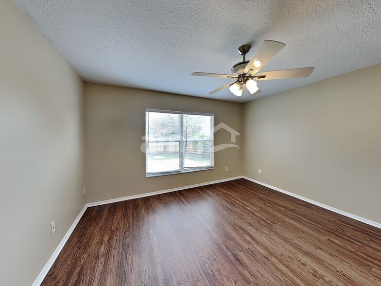 Building Photo - 11813 Colyar Ln