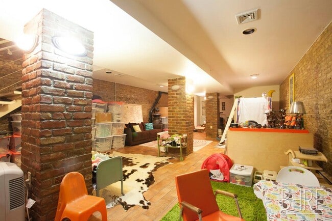 Building Photo - LOVELY CARRIAGE HOUSE IN PRIME CARROLL GAR...