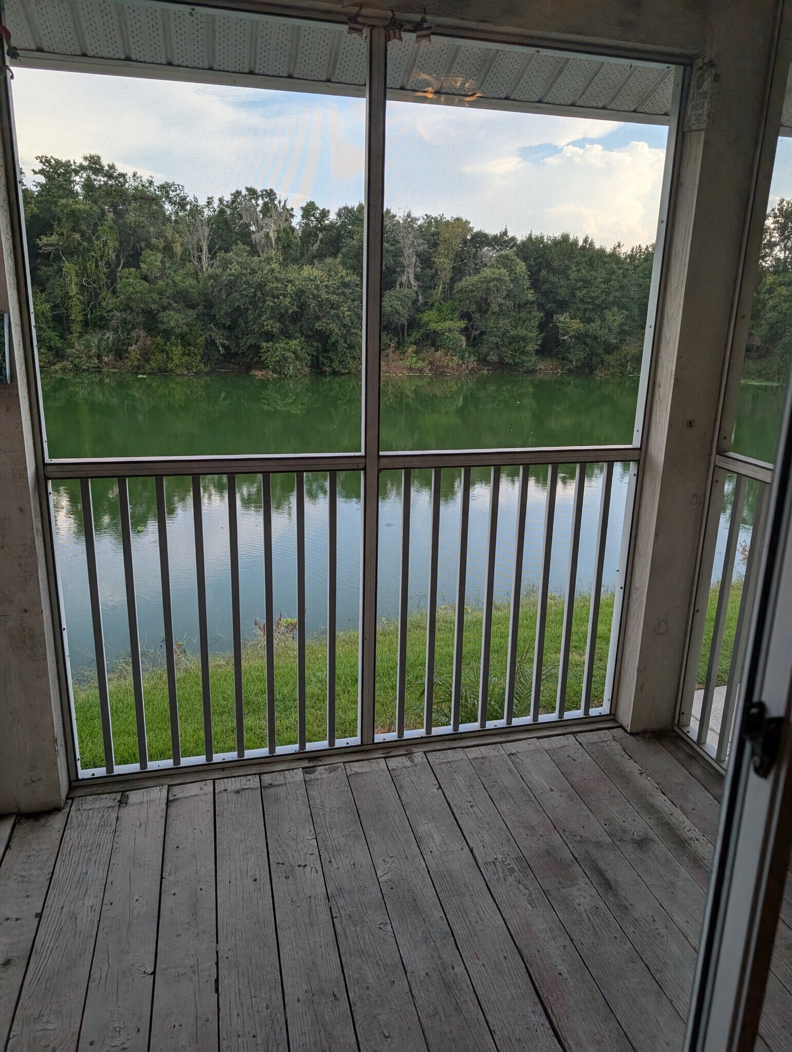 Building Photo - 221 Lake Brook Cir
