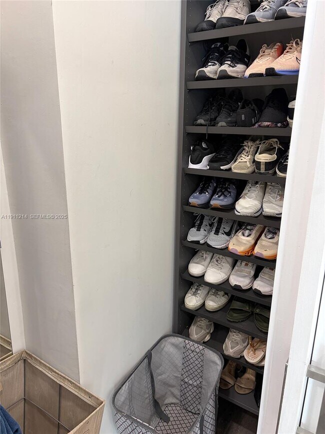 Building Photo - 3690 NE 167th St