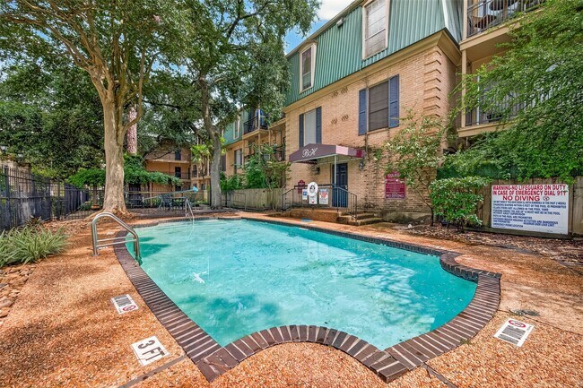 Building Photo - 4515 Briar Hollow Pl