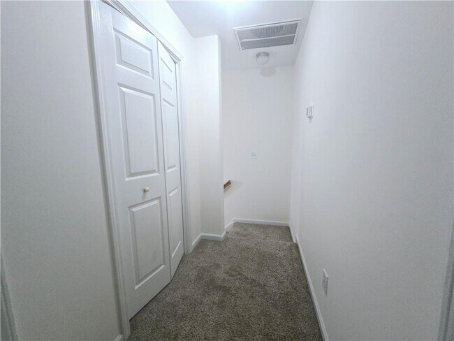 Building Photo - 1318 Guilderoy Ln