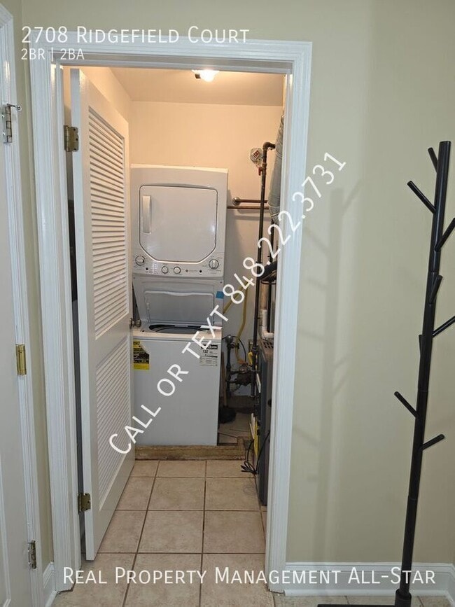 Building Photo - 2708 Ridgefield Ct