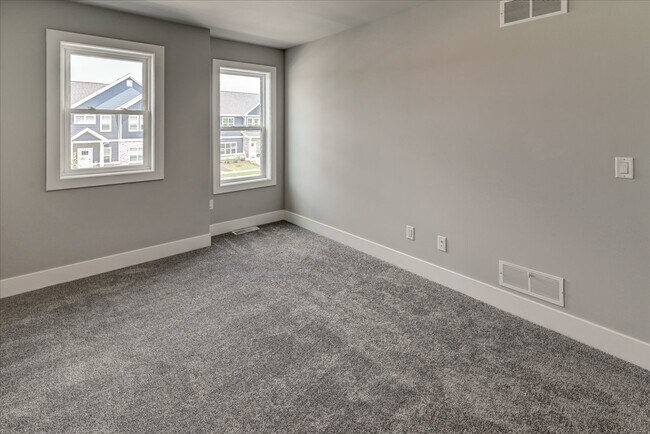 Building Photo - 4863 Lacy Rd