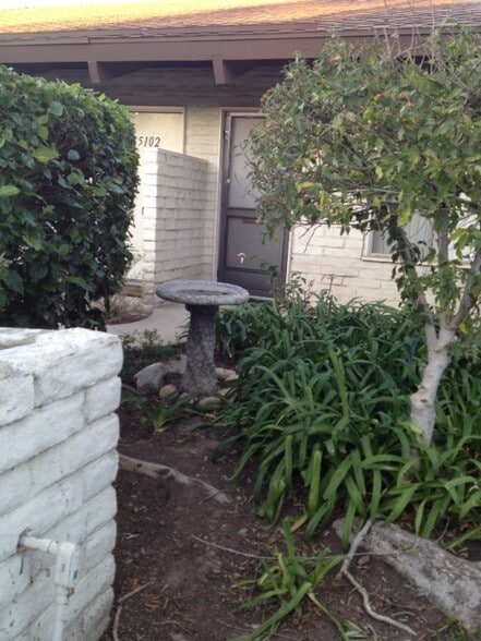Building Photo - 5104 Lakeview Ave