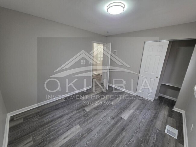 Building Photo - 4420 Catalina Ave