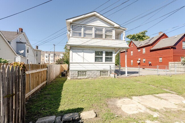 Building Photo - 5515 Bridge Ave