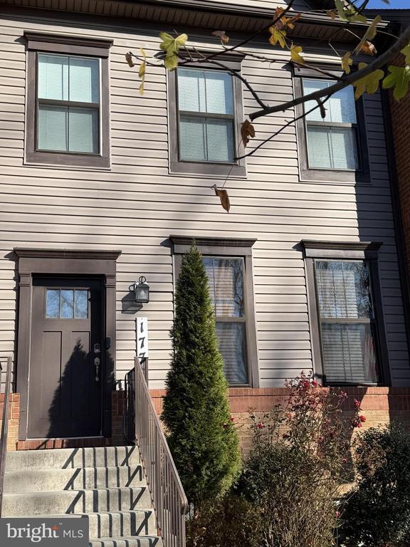 Building Photo - 177 Green Poplar Loop