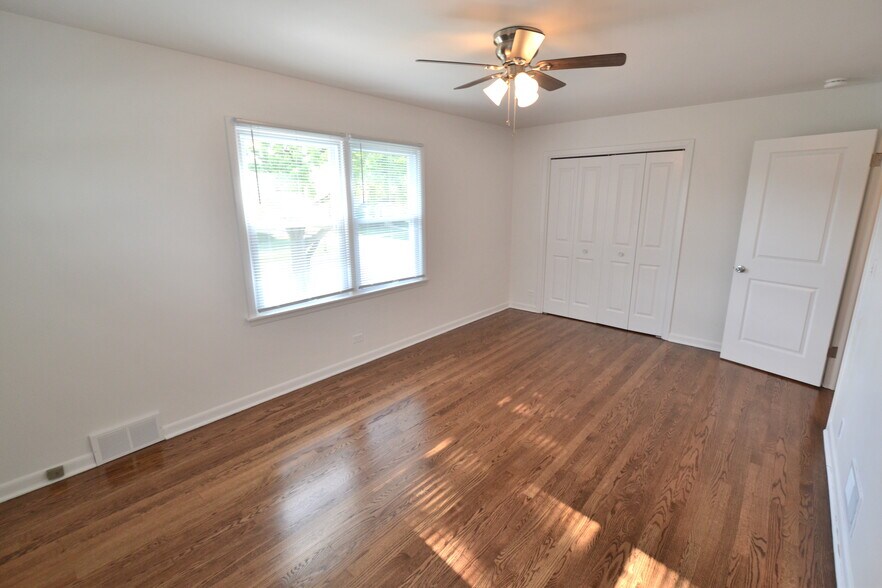 Building Photo - 1046 David Dr