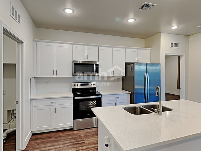 Building Photo - 21481 S 231st St