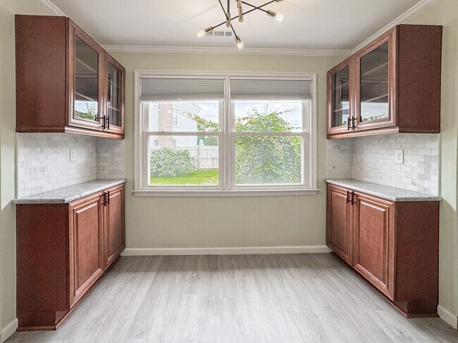 Building Photo - 3901 Quartz Ln