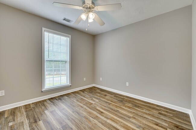 Building Photo - 1054 Grove Landing Ln