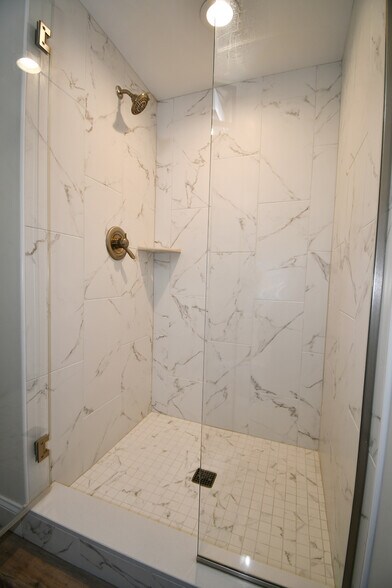Building Photo - 212 Park Pl
