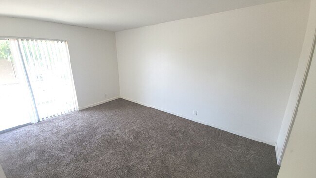 Building Photo - 1702 W Tuckey Ln