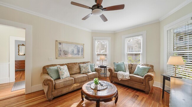 Building Photo - 14 Sanchez Ave