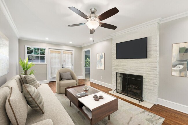 Building Photo - Charming 3BR House in Charlotte