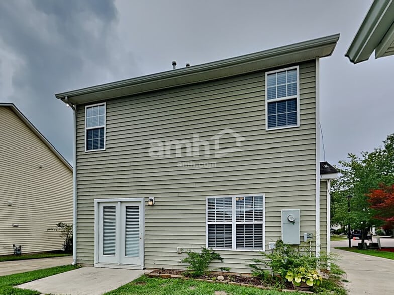 Building Photo - 10929 Shelly Renee Dr