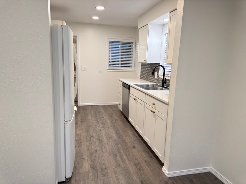 Building Photo - 1432 Park Ave NE