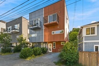 Building Photo - 9220 35th Ave SW