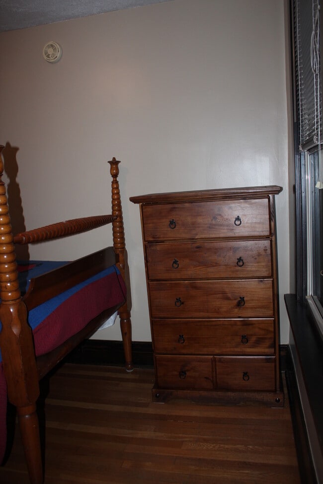 Building Photo - 1004 Winterton St