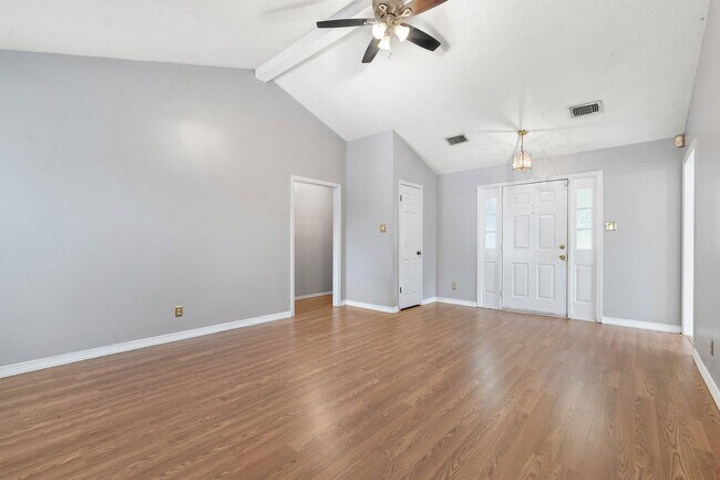 Building Photo - 1708 Woodley Rd