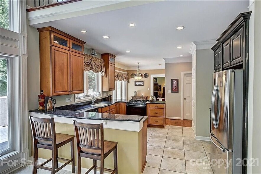 Building Photo - 2427 Mt Isle Harbor Dr