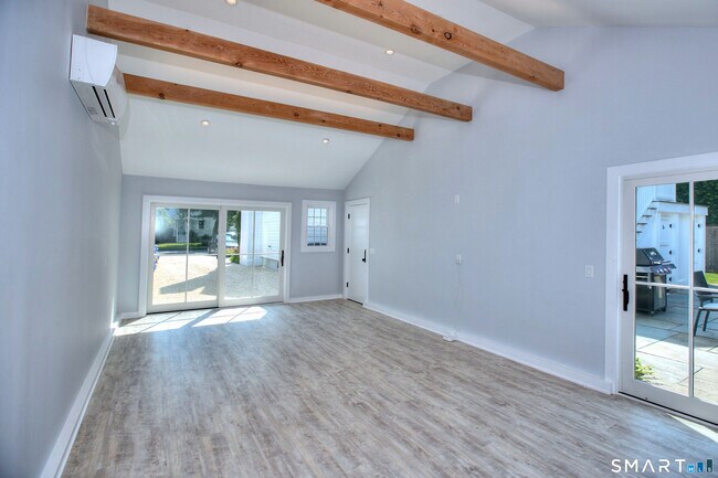 Building Photo - 537 Penfield Rd