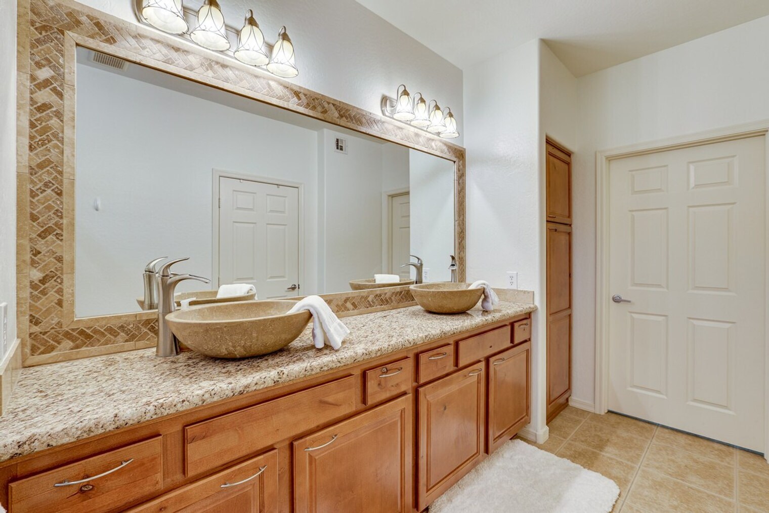 Building Photo - 33550 N Dove Lakes Dr