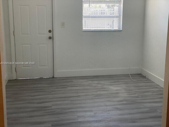 Building Photo - 10035 SW 170th Terrace