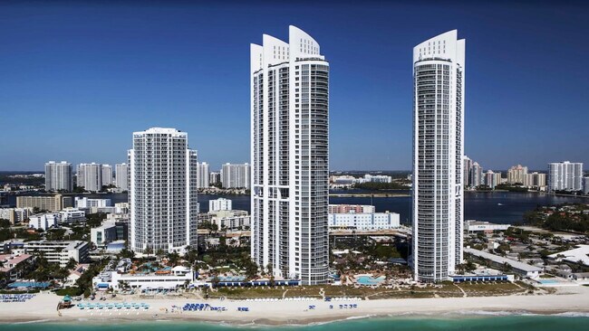 Building Photo - 18001 Collins Ave