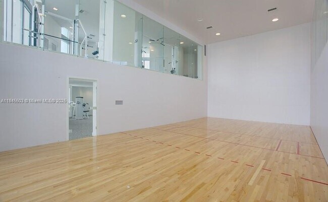 Building Photo - 350 S Miami Ave